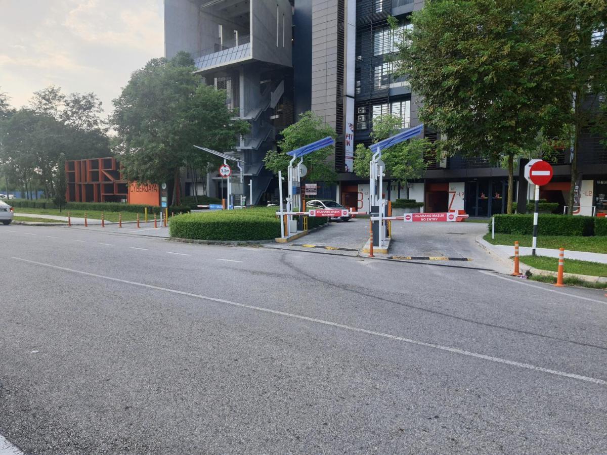 Cyberjaya Tamarind Suites,Mediya Homestay ภายนอก รูปภาพ